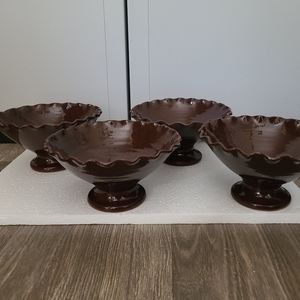 Pedestal Bowls Rich brown. Ceramiche Virginia